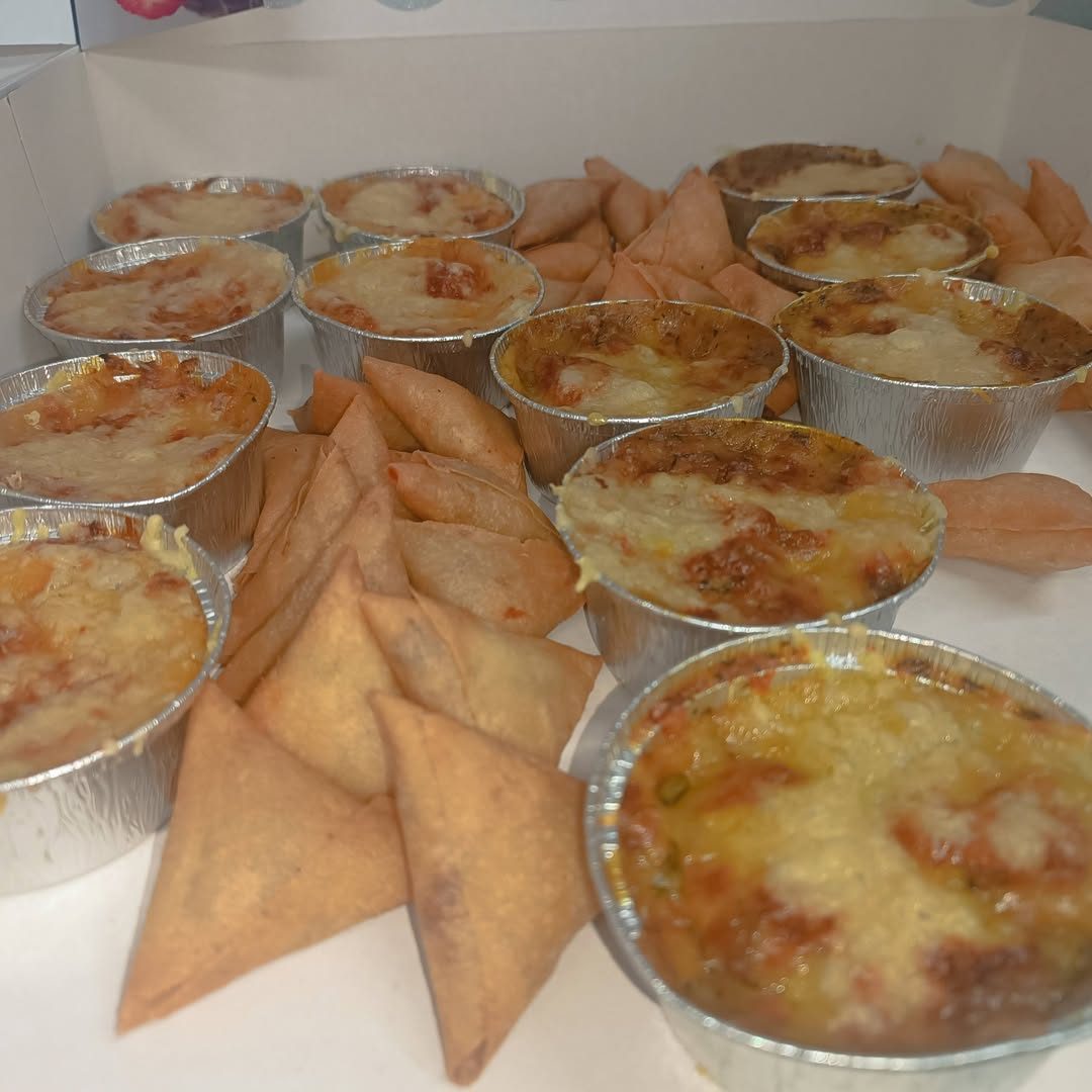 Gratins individuels et samoussas en barquettes